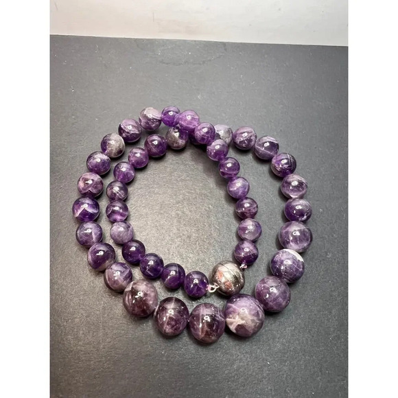 Bi color chevron dream amethyst necklace with sterling silver clasp - Picture 3 of 11